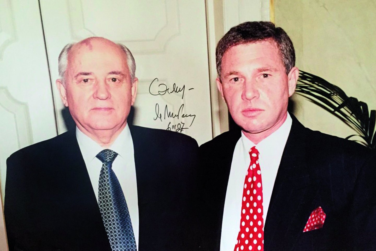 S.Yossmanas yra kalbinęs ir M.Gorbačiovą.<br>Nuotr. iš knygos „Šaltojo karo samdinys“