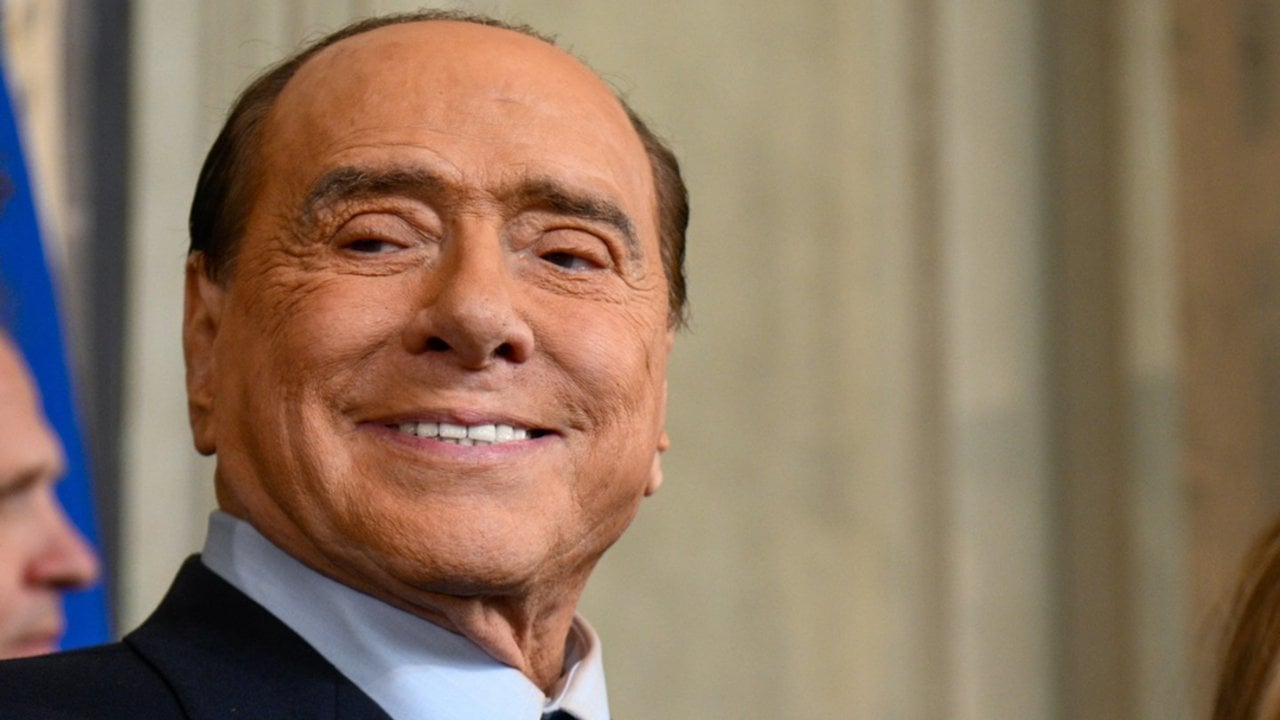 86-erių Buvusiam Italijos Premjerui S. Berlusconiui Diagnozuota Leukemija