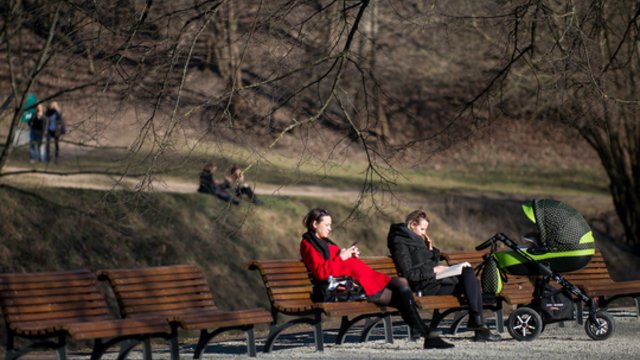 Savaitės pabaiga maloniai nustebins – lepins keliolikos laipsnių šiluma