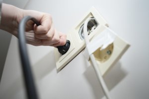 Kovą elektra pigo 23 proc. – ko tikėtis balandį?