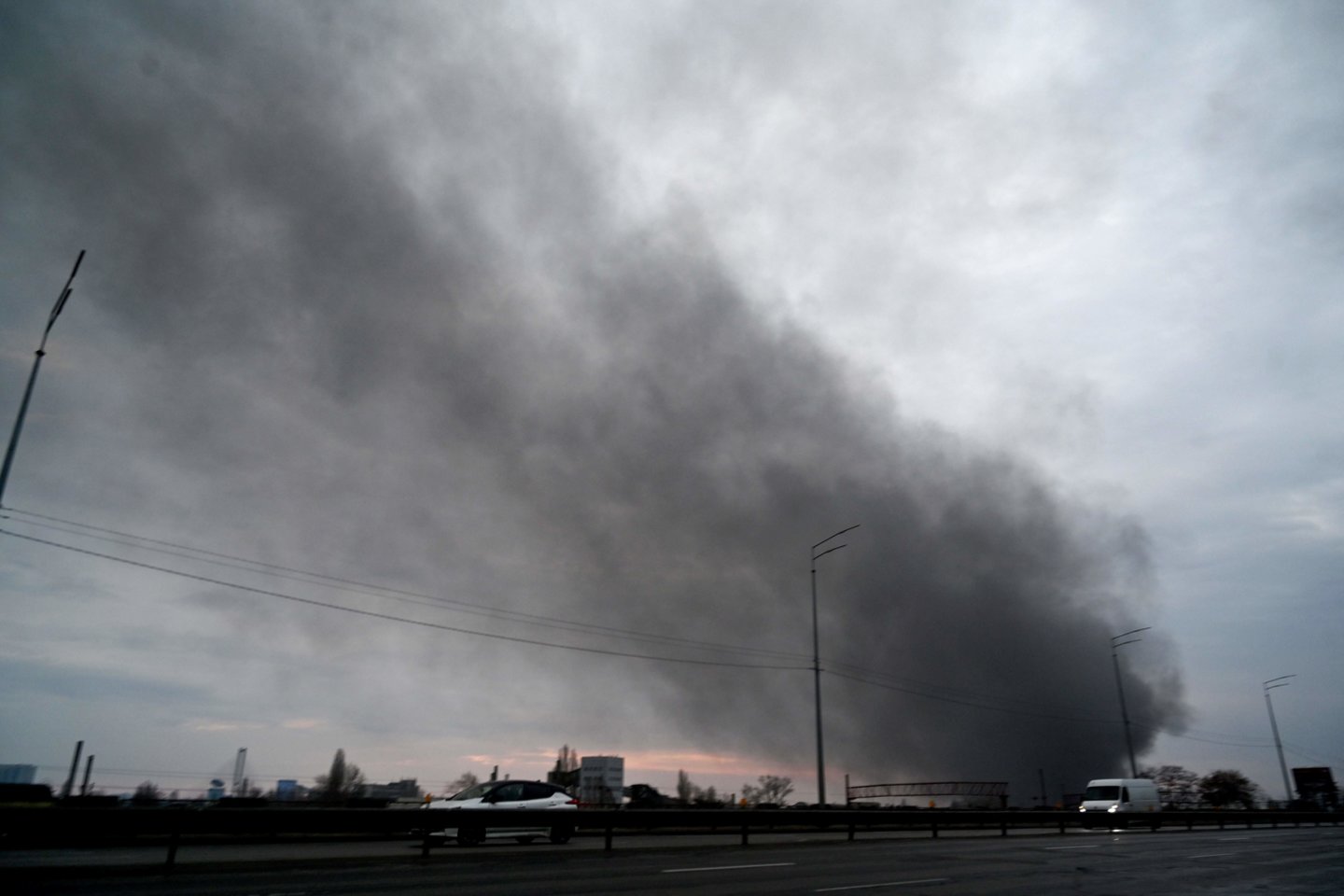 Dūmai.<br> AFP/Scanpix nuotr.