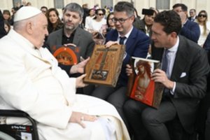 Ikonų paroda Vatikane apie Kristų, Ukrainą, mirtį ir pergalę – kultūros frontas šiame kare yra tapęs egzistenciniu