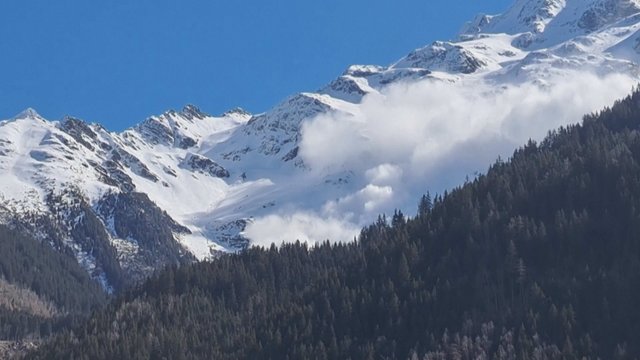 Nelaimė Prancūzijos Alpėse: sniego lavina pražudė mažiausiai 4 žmones