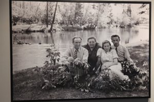 Sibiro tremties atšvaitai fotografijoje: nuo šaknų atplėštų lietuvių dvasia skleidėsi gamtoje