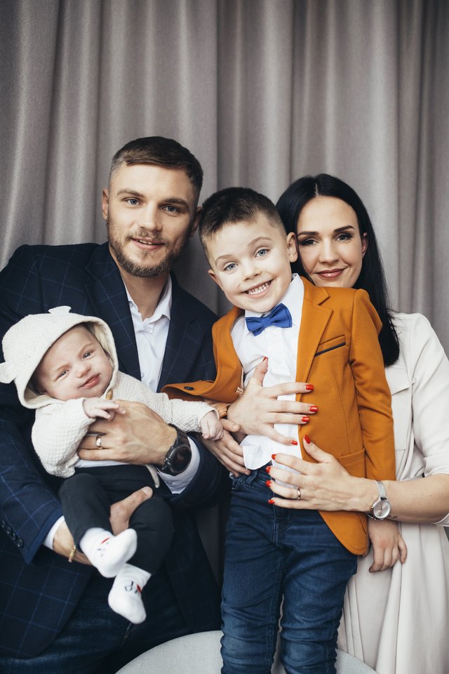 Sergejus Maslobojevas su šeima.<br>LR archyvo nuotr.