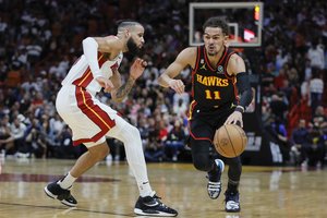 „Hawks“ įveikė „Heat“ ir žengė į atkrintamąsias, kur kausis su „Celtics“