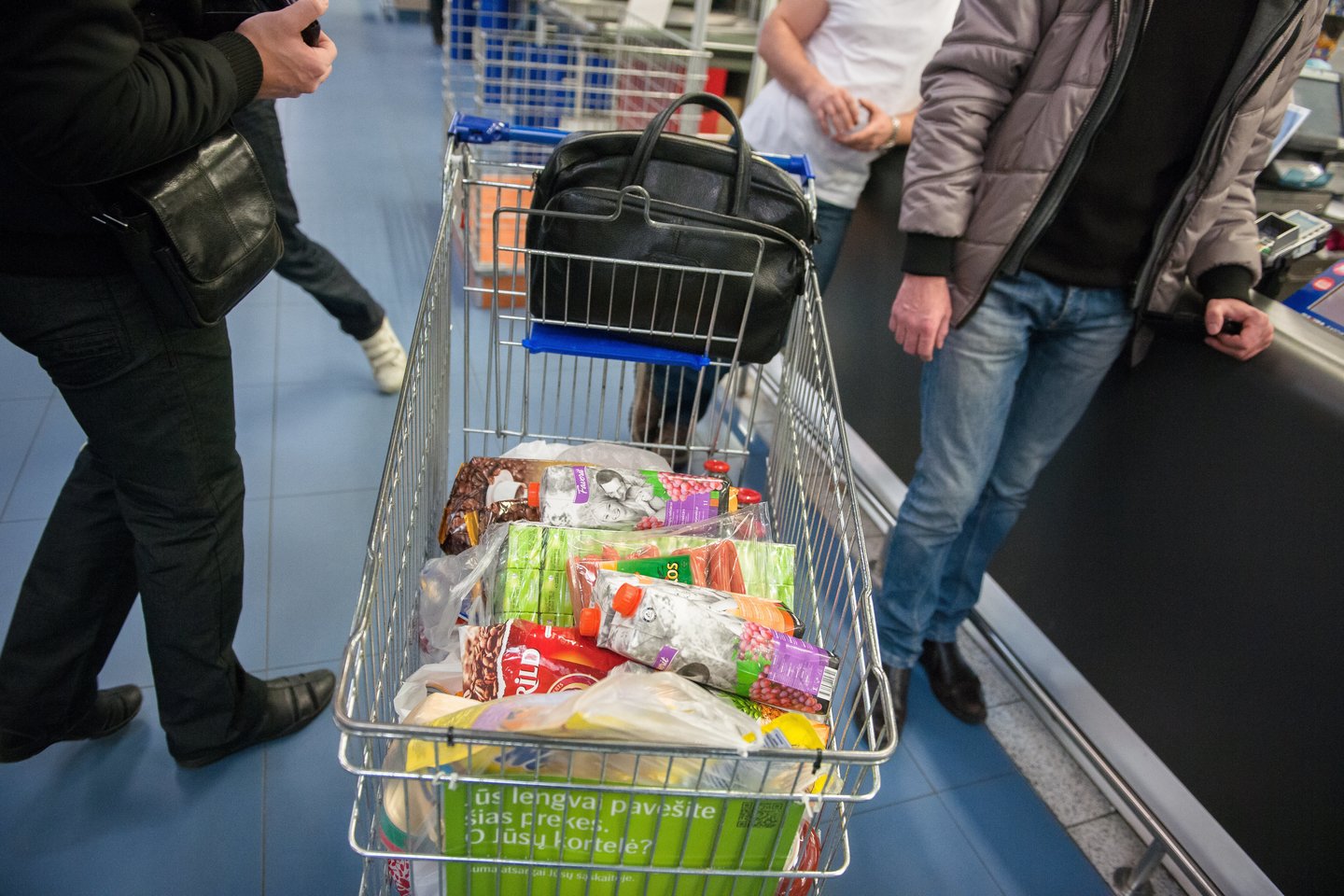 Maisto produktų kainoms pasiekus naujus rekordus, socialdemokratai piktinasi Vyriausybės abejingumu.<br>J.Stacevičiaus nuotr.
