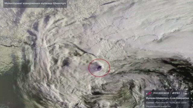 Užfiksuota: Rusijos ugnikalnio išsiveržimas buvo matomas net iš kosmoso