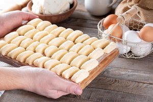 Varškės ir bulvių virtinukai: paruošti nesudėtinga, o rezultatas – kaip pas močiutę