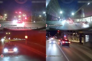 Užfiksavo, kaip pareigūnai skrieja Šiaulių gatvėmis – į ligoninę vežė dūstantį kūdikį