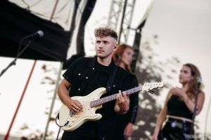 Kakės Makės filmo kūrėjai pristato svarbiausią filmo dainą. Ar ji taps hitu?