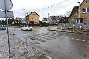 Apšalo sužinoję, kad nebeliks svarbios pėsčiųjų perėjos: tarp automobilių kasdien nardys ir mokiniai