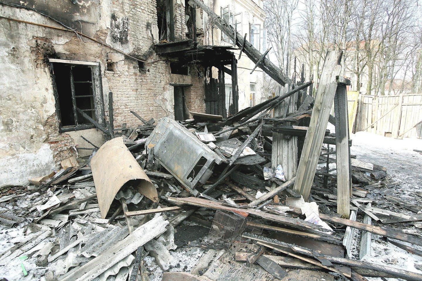 2013 metais kilęs gaisras Sinodo bibliotekos pastatą smarkiai apgadino.<br>R.Danisevičiaus nuotr.