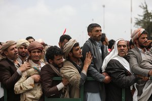 Taikos ženklai: Saudo Arabija ir hučių sukilėliai apsikeitė belaisviais