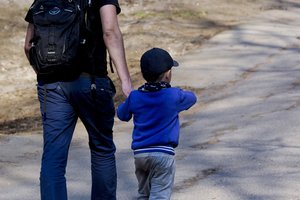 Šiurpas Kauno krašte: savo mažamečius vaikus prievartavusiam ir talžiusiam tėvui gresia dešimtmetis už grotų