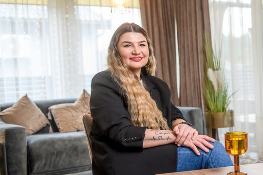 Pripažinta plaukų stilistė I. Bagdonaitė prabilo apie karjeros pradžią: „Mane išmetė iš pirmojo darbo“