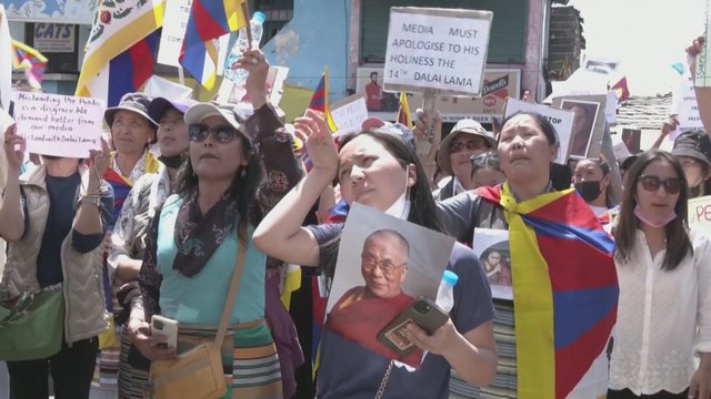 Po skandalingų Dalai Lamos pareiškimų tibetiečiai stoja į dvasininko pusę: išreiškė solidarumą