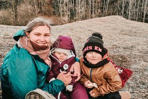 Mama į žygius gamtoje leidžiasi su penkiamečiu ir 10 mėnesių dukra: pataria, kaip pasiruošti