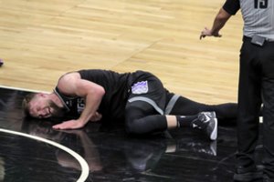 Užlipęs ant D. Sabonio D. Greenas neišvengė nemalonumų – NBA skyrė nuobaudą