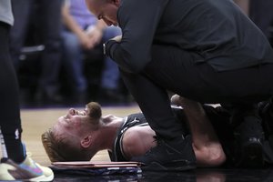 Optimizmas dėl D. Sabonio traumos lengvumo blėsta: „Kings“ klube – nerimas