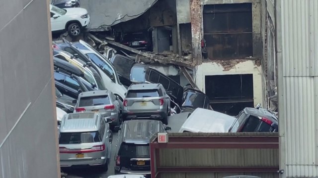 Kraupi nelaimė Niujorke – įgriuvo automobilių stovėjimo aikštelė: įvykio metu neišvengta aukų