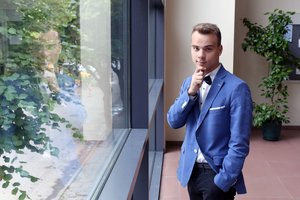 Bandoma pažaboti dėl paauglių tvirkinimo liūdnai pagarsėjusį mentorių iš Kauno: bausmė sugriežtinta, skirtas 90 parų areštas