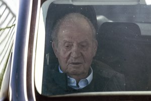 Ištremtas buvęs Ispanijos karalius antrą kartą lankosi namuose