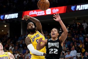 „Grizzlies“ ir „Bucks“ išlygino serijų rezultatus