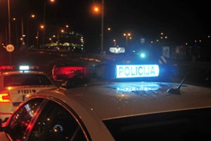 16 kartų teistas 33-ejų recidyvistas išgirdo nuosprendį: įsiveržęs į namus mažamečių akivaizdoje pradėjo košmarą 