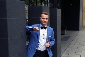 Dėl vaikų tvirkinimo pagarsėjusiam R. Jakščiui pareigūnai turi daug klausimų: nustatyta jau antro jo namuose buvusio mokinio asmenybė