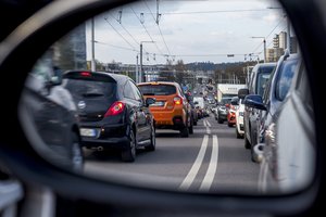 Turi pastabų dėl siūlymo informuoti vairuotojus apie besibaigiantį draudimą