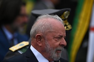 Brazilijos prezidentas vyksta į Europą, įsivėlęs į ginčą dėl prieštaringų savo pasisakymų apie Ukrainą