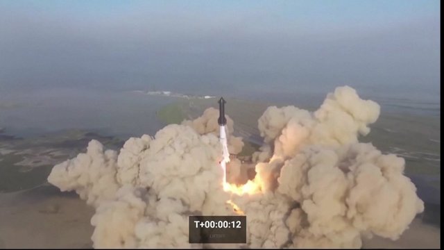 „SpaceX“ raketos sprogimas iliustravo E. Musko „sėkmingos nesėkmės“ formulę
