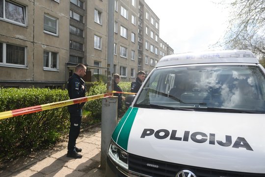 Po kraupaus nužudymo Vilniuje prakalbo apie smurtą kaimynystėje: paaiškino, kaip reaguoti į riksmus už sienos