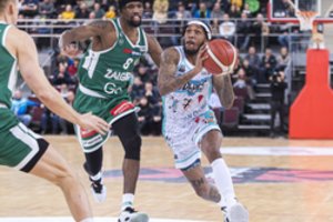 LKL čempionate „Žalgiris“ lyderio pozicijos neužleidžia – smogė ir „Wolves“ ekipa