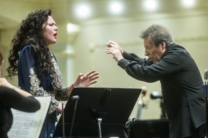 V. Miškūnaitė, C. Diederichas ir LNSO pažėrė Filharmonijos publikai prancūzų muzikos šedevrų