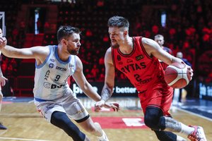 „Rytas“ tritaškiais pasmaugė Jonavą ir sumetė vėl daugiau kaip 100 taškų