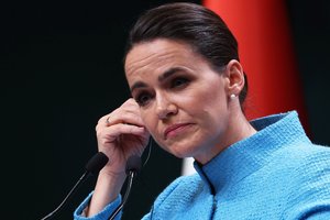 Vengrijos prezidentė netikėtai vetavo LGBTQ priešišką įstatymą