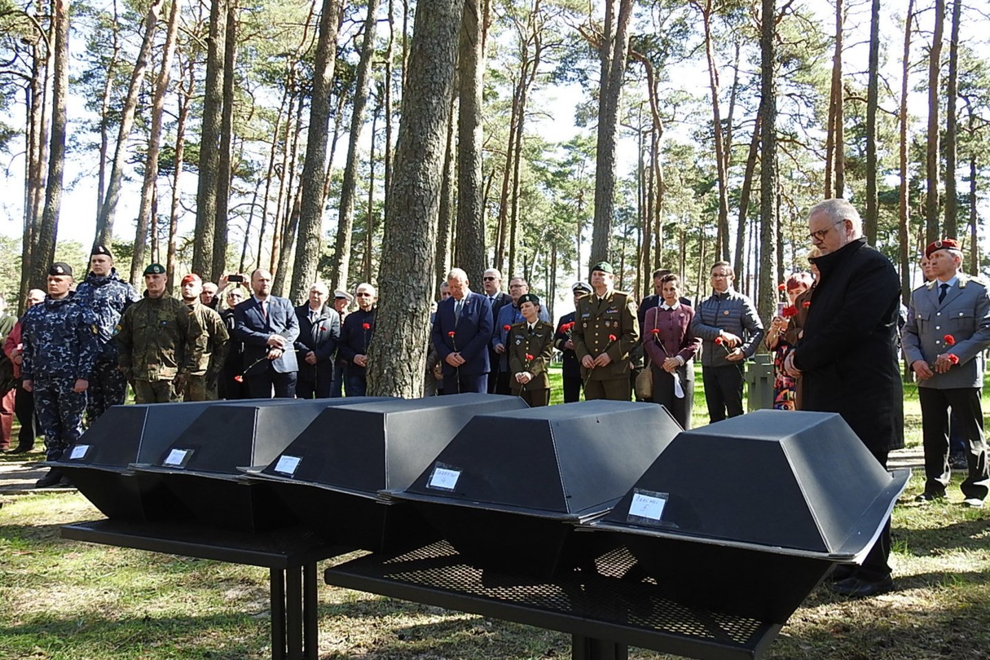 Klaipėdos kapinėse perlaidoti per Antrąjį pasaulinį karą Lietuvoje žuvusių vokiečių karių palaikai.<br>G.Pilaičio nuotr. 