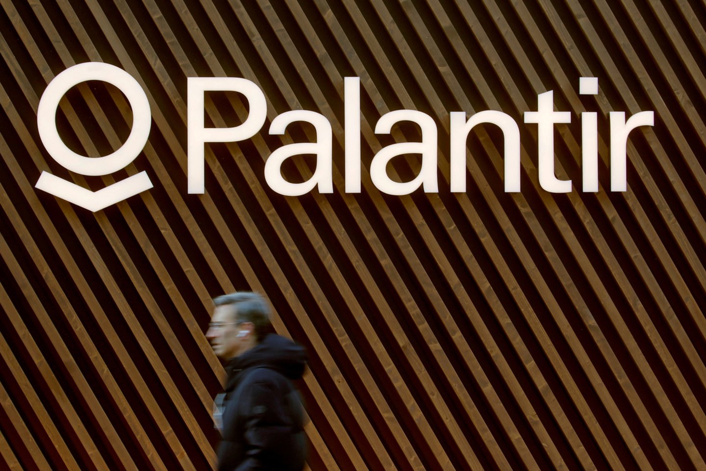  Programinės įrangos ir paslaugų bendrovė „Palantir Technologies Inc.“, kuri specializuojasi didžiųjų duomenų analizės srityje, planuoja plėsti savo veiklą Lietuvoje.<br> Reuters / Scanpix nuotr.
