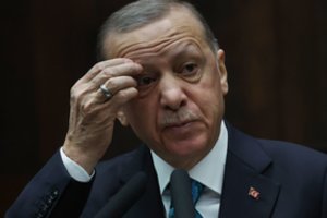 R. T. Erdoganas nutraukė per televiziją transliuotą interviu, teisinosi apsirgęs