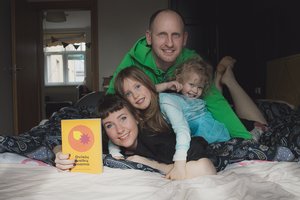 Mama ir psichologė Eglė įvardijo, kaip pasikeičia tėvai, susilaukę antro vaiko: „Tai visai kita patirtis“