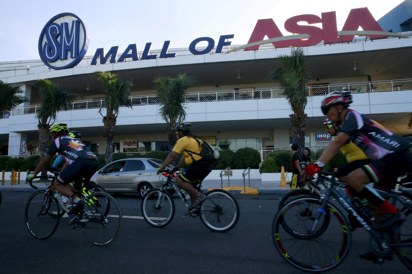Lietuvos rinktinė rungtyniaus Manilos metropolijos priemiestyje Pasajuje esančioje „Mall of Asia“ arenoje.<br> Reuters/Scanpix nuotr.