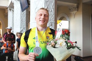 Pasaulio rekordas jau dreba: Mykolas Alekna švystelėjo diską 71 metrą!