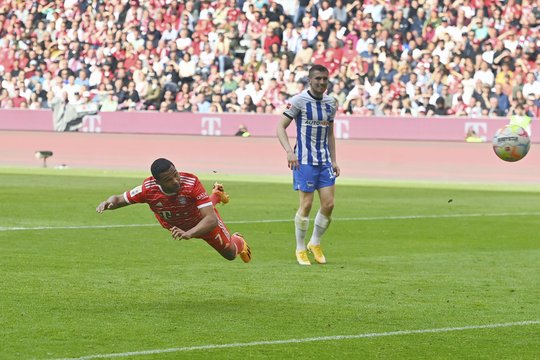 „Bayern“ nepraleido progos vėl tapti bundeslygos lyderiu