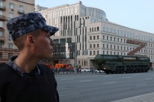 Rusijoje – vis didesnis nerimo šešėlis: staiga ėmė mažinti Kremliui itin svarbios Pergalės dienos iškilmių skaičių