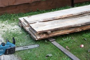 Medinių namų gamyba užsiimanti įmonė atleidžia visus 48 darbuotojus