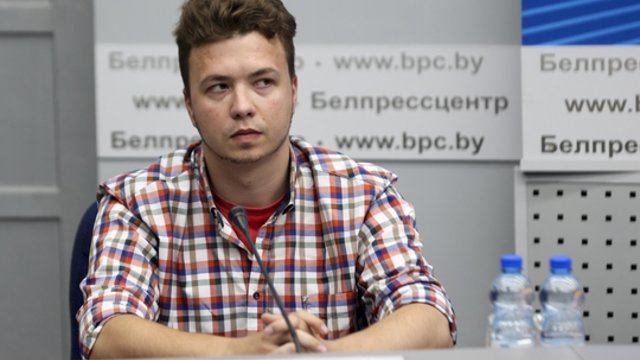 R. Pratasevičius nesulaukė Baltarusijos malonės: skyrė 8 metus kalėjimo bausmės
