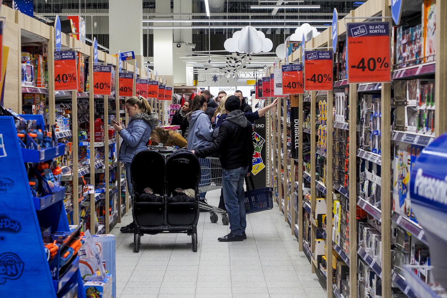 Pigiausių maisto produktų vidutinis krepšelis Lietuvos prekybos centruose balandį brango 1,6 proc.<br>V.Ščiavinsko nuotr.