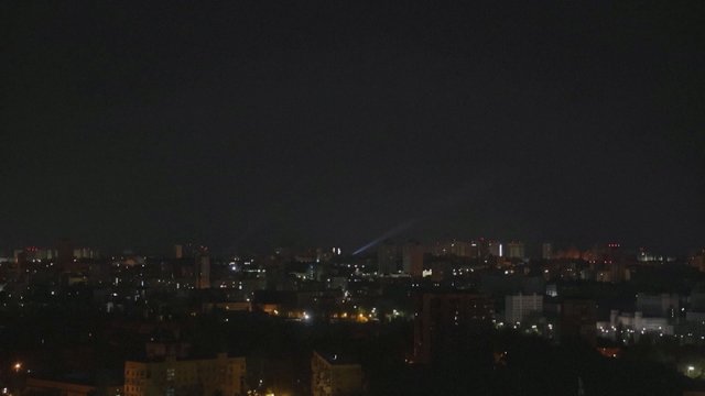 Rusai vėl atakavo Kyjivą dronais ir raketomis: numušti visi priešo taikiniai